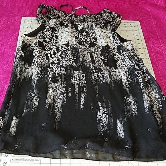 ✔ 5 for $25 Byline sleeveless blouse - Picture 4 of 4